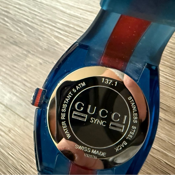 Gucci Unisex Sync Watch - Picture 4 of 14
